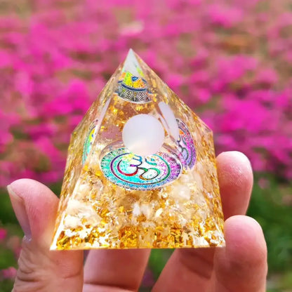 Pyramide Orgonite - By Bouddha