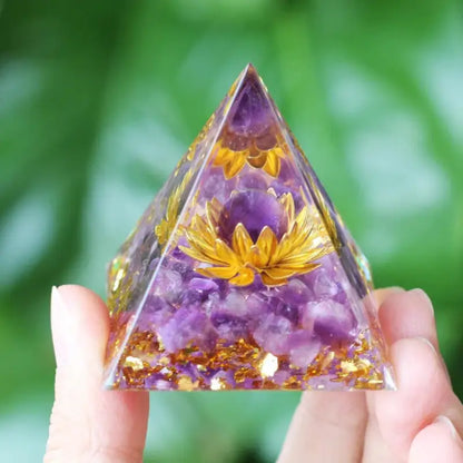 Pyramide Orgonite - By Bouddha