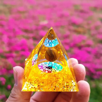 Pyramide Orgonite - By Bouddha