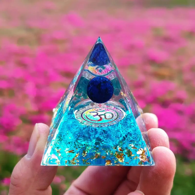 Pyramide Orgonite - By Bouddha