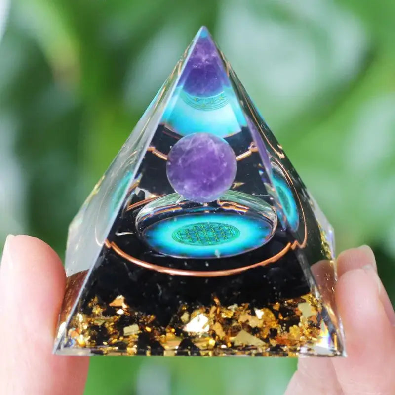 Pyramide Orgonite - By Bouddha