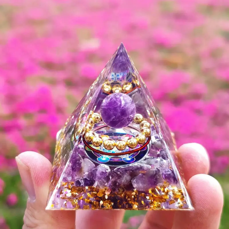 Pyramide Orgonite - By Bouddha