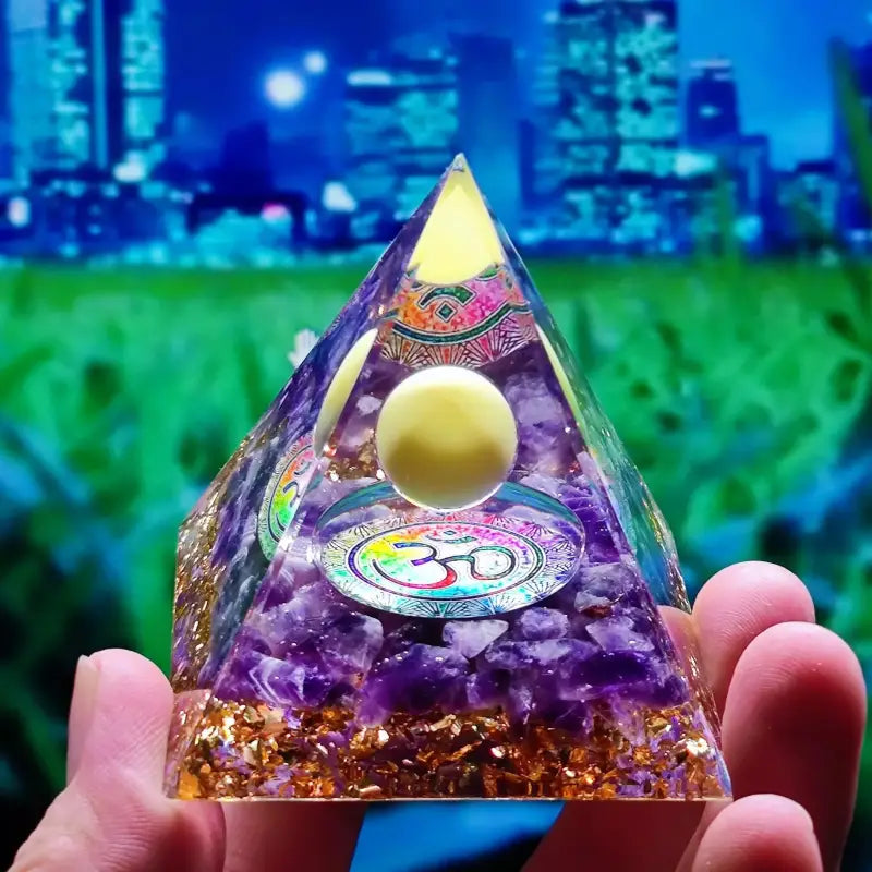 Pyramide Orgonite - By Bouddha