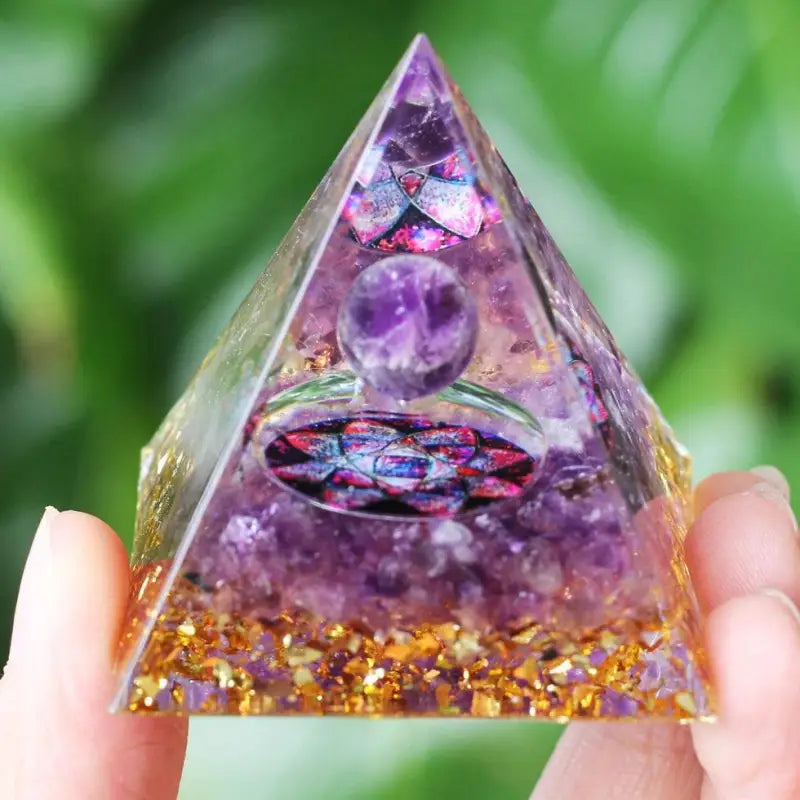 Pyramide Orgonite - By Bouddha