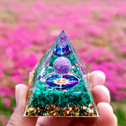 Pyramide Orgonite - By Bouddha