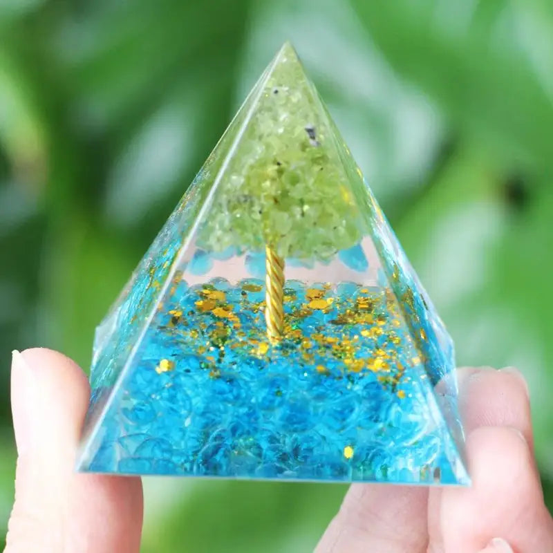 Pyramide Orgonite - By Bouddha