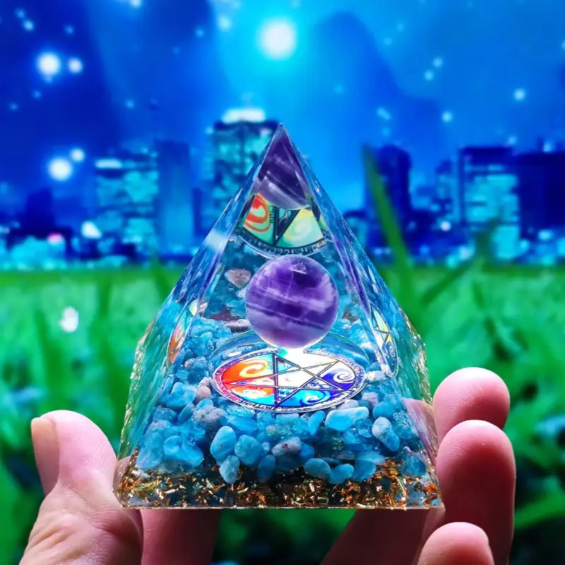 Pyramide Orgonite - By Bouddha